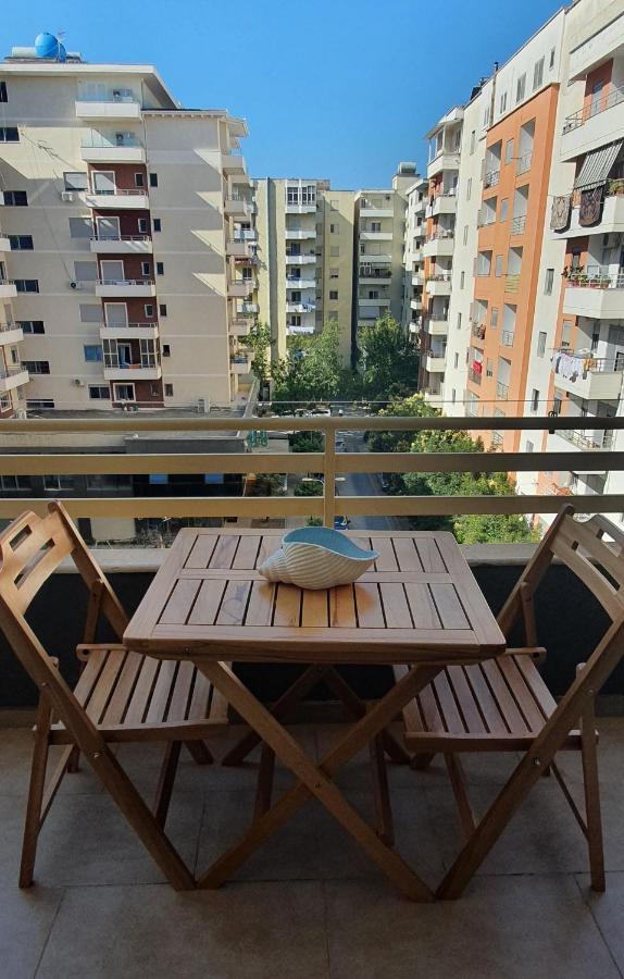 Numa Apartament Vlorë Esterno foto